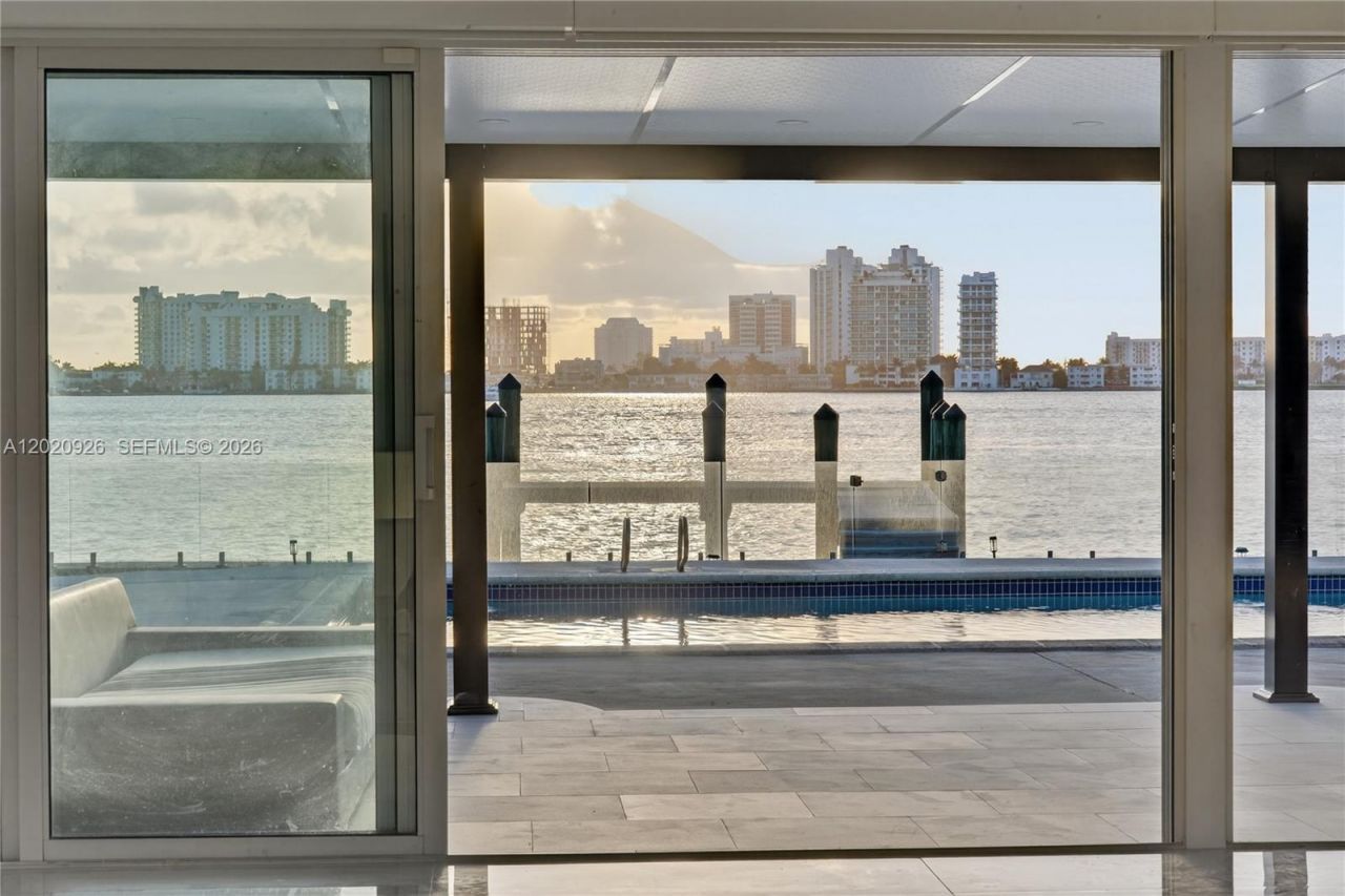 1101 S Shore Dr , Unit 1, Miami Beach, FL 33141 Photo
