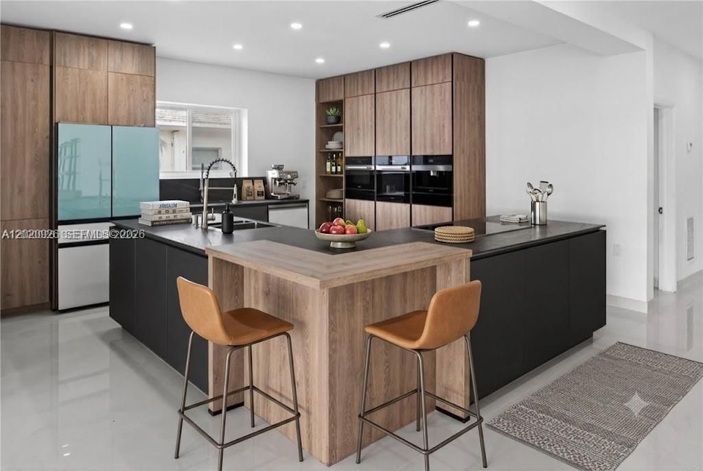 1101 S Shore Dr, Unit 1, Miami Beach, FL 33141 Photo