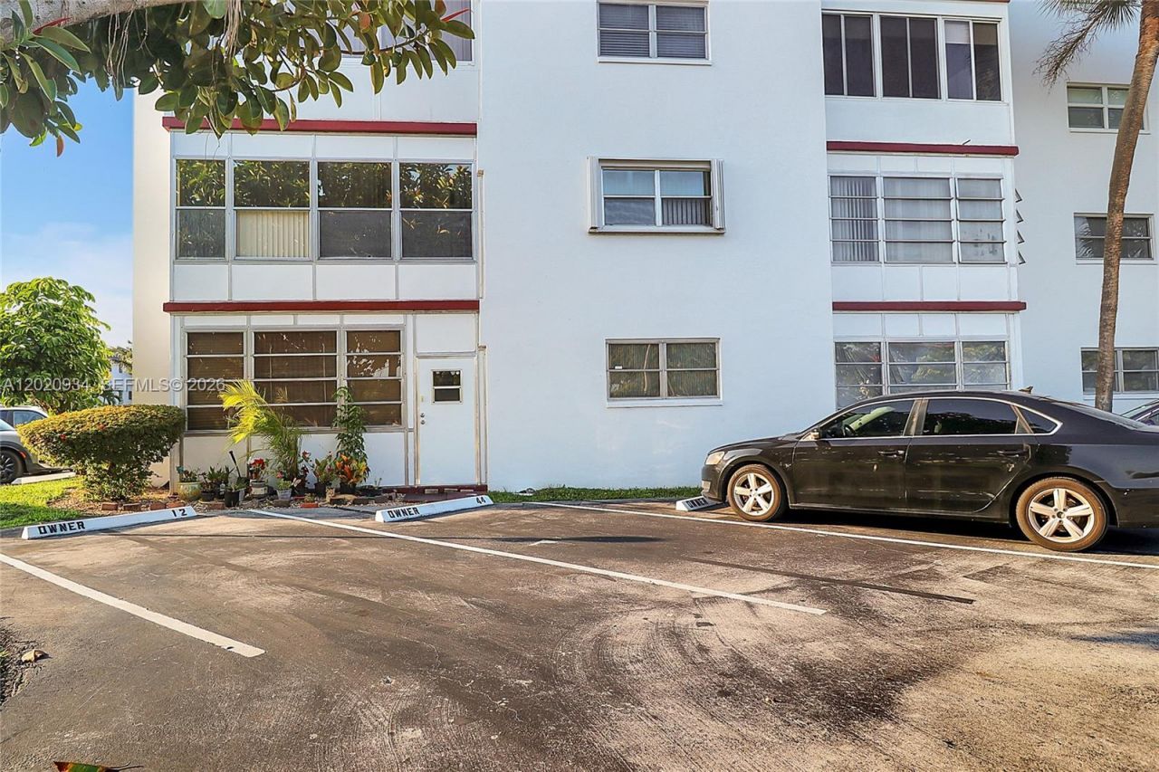 4851 NW 21st St, Unit 107, Lauderhill, FL 33313 Photo