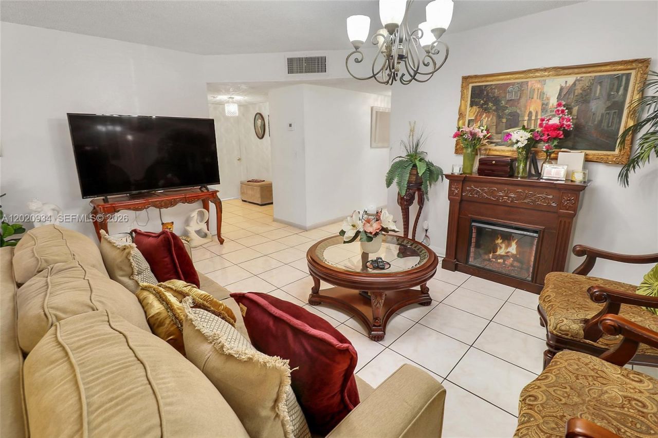 4851 NW 21st St, Unit 107, Lauderhill, FL 33313 Photo