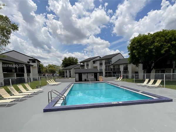 13045 SW 68th St, Unit 102, Miami, FL 33183