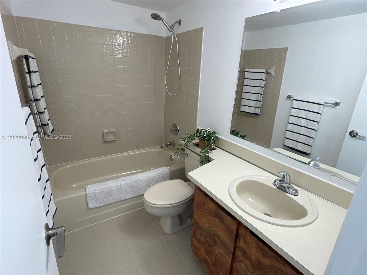 13045 SW 68th St, Unit 102, Miami, FL 33183 Photo