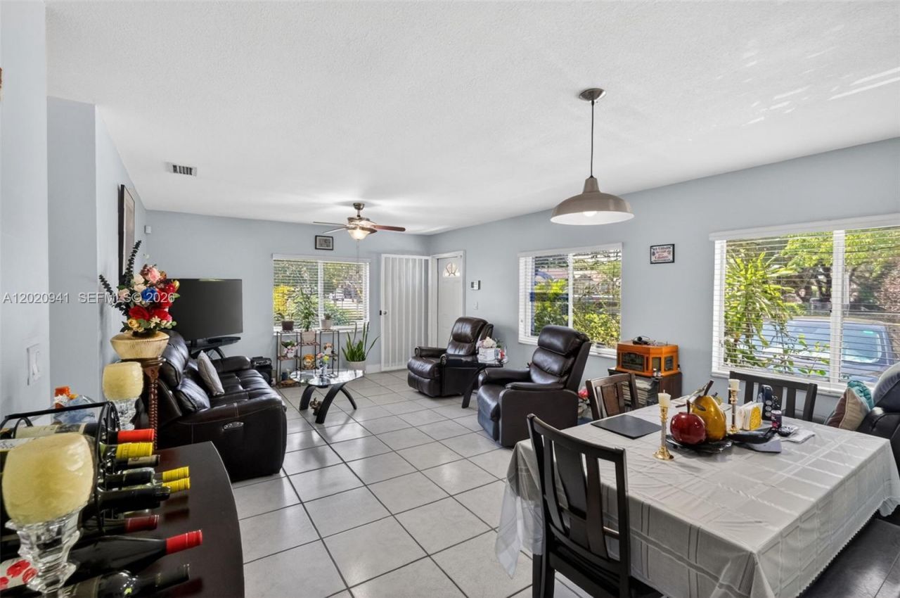 3501 SW 12th St , Miami, FL 33135 Photo