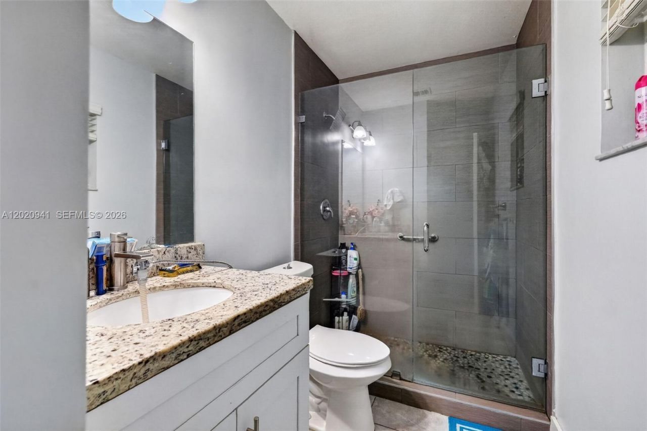 3501 SW 12th St , Miami, FL 33135 Photo