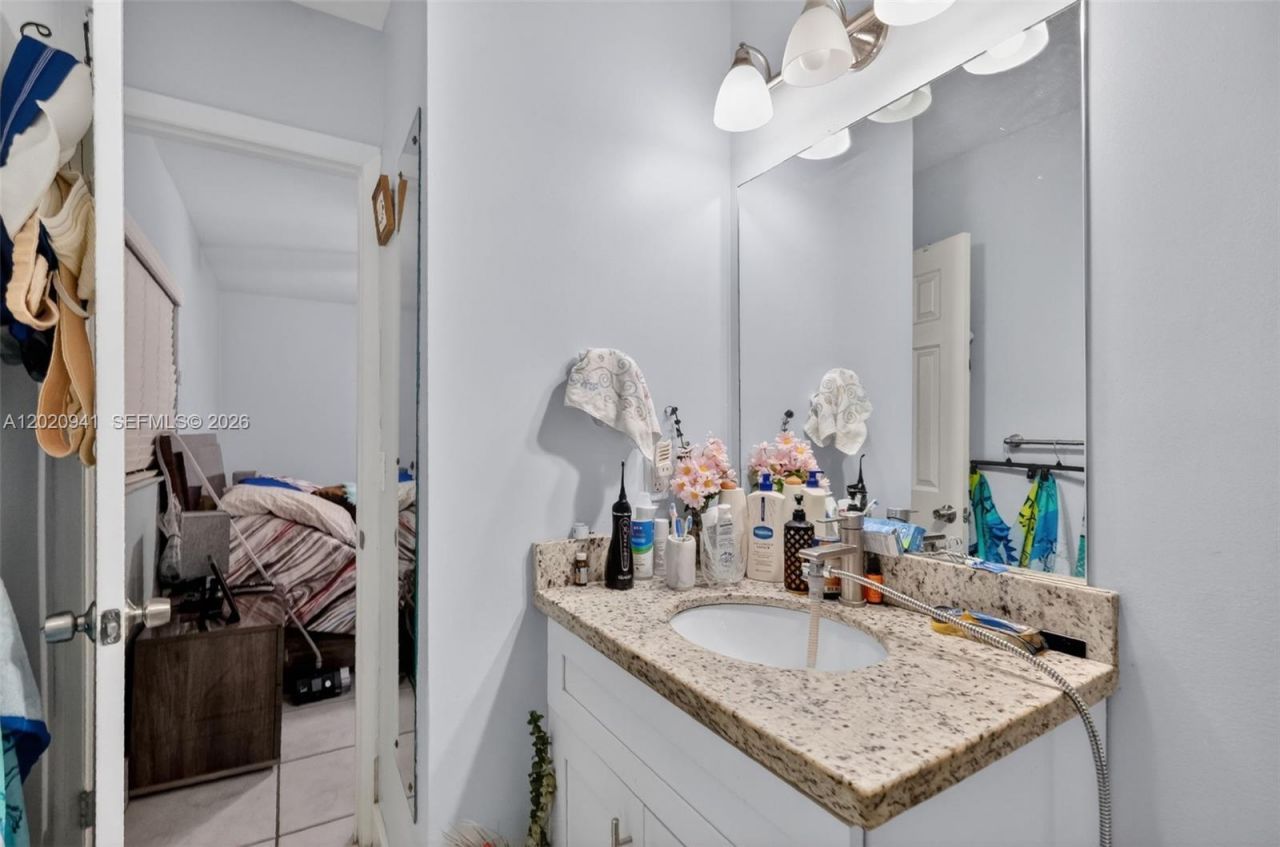 3501 SW 12th St , Miami, FL 33135 Photo