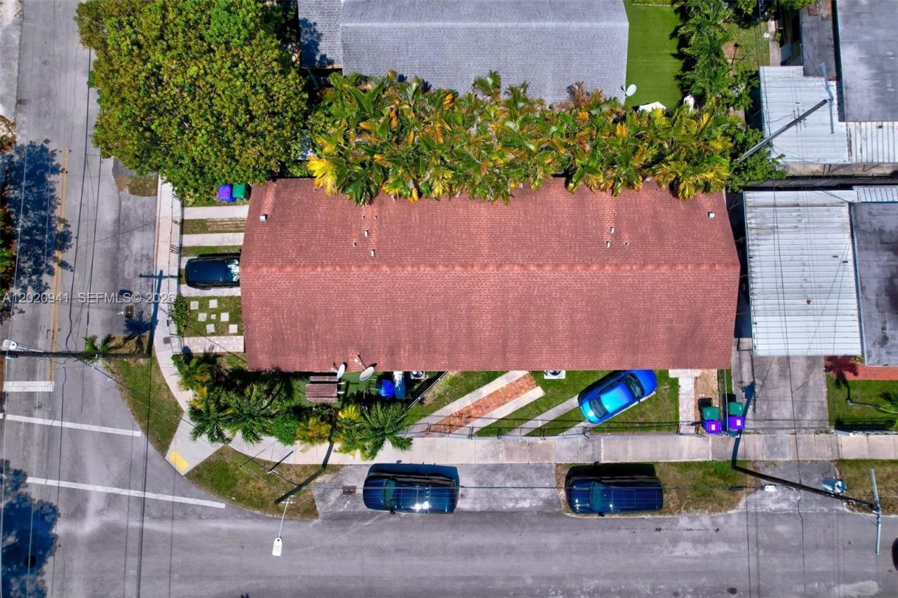 3501 SW 12th St , Miami, FL 33135 Photo