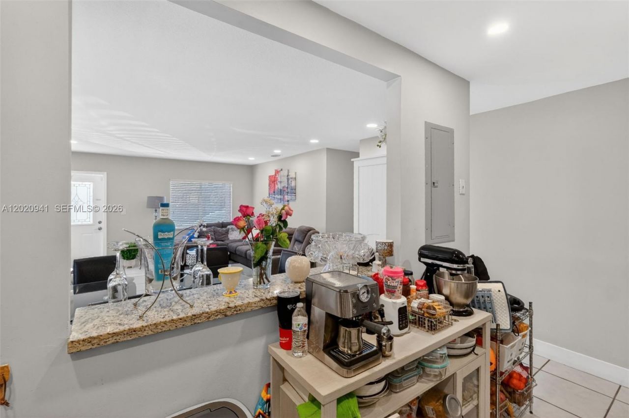 3501 SW 12th St , Miami, FL 33135 Photo