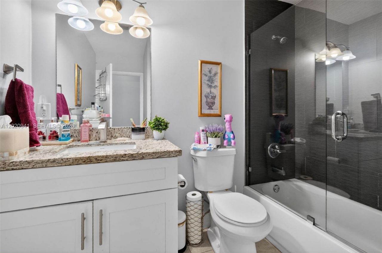 3501 SW 12th St , Miami, FL 33135 Photo