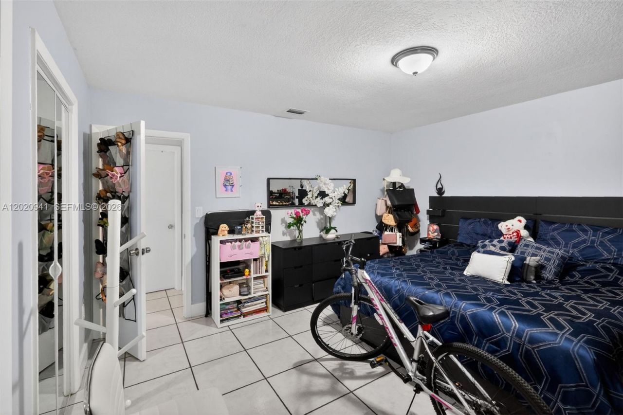 3501 SW 12th St , Miami, FL 33135 Photo