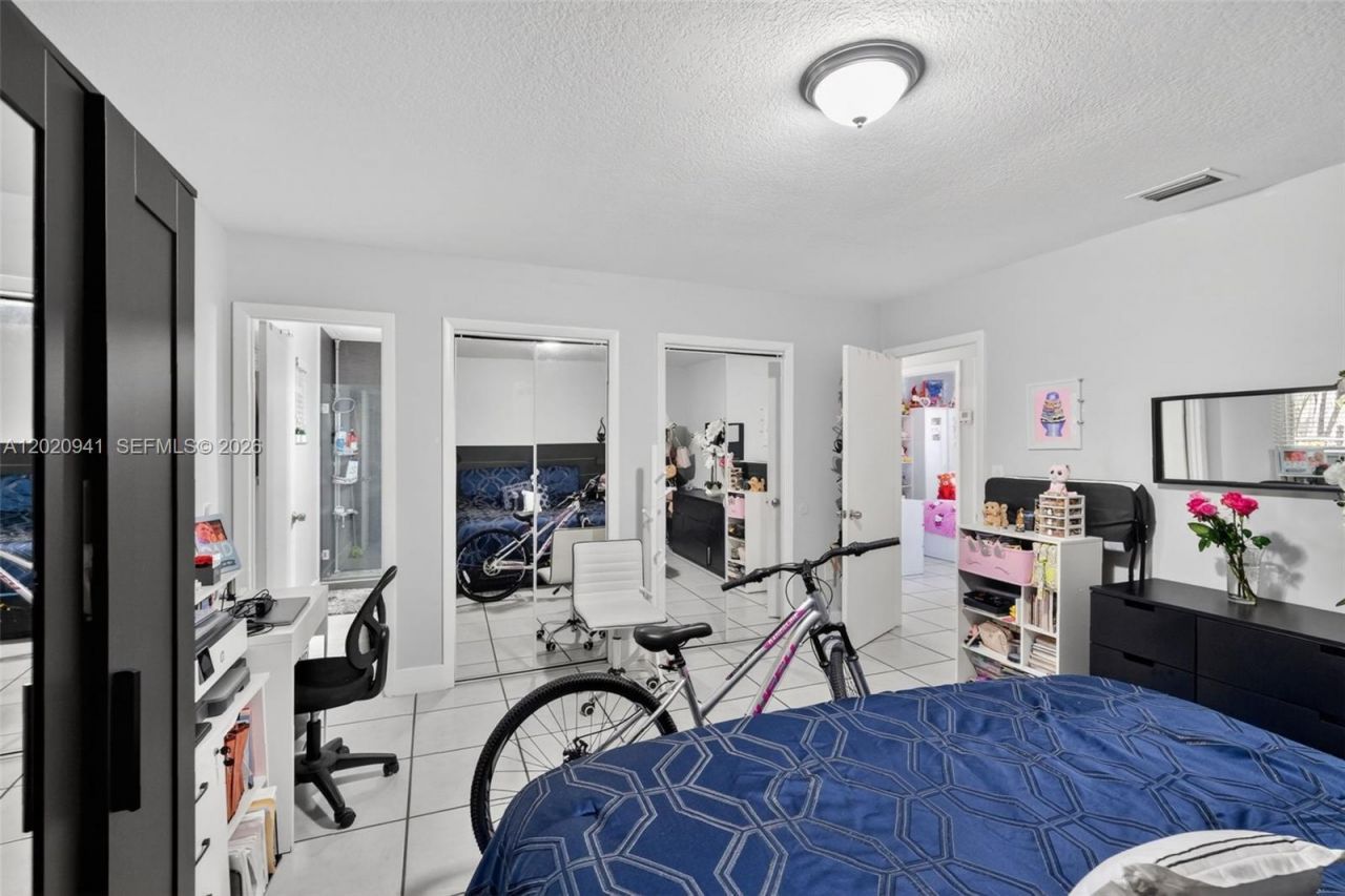 3501 SW 12th St , Miami, FL 33135 Photo