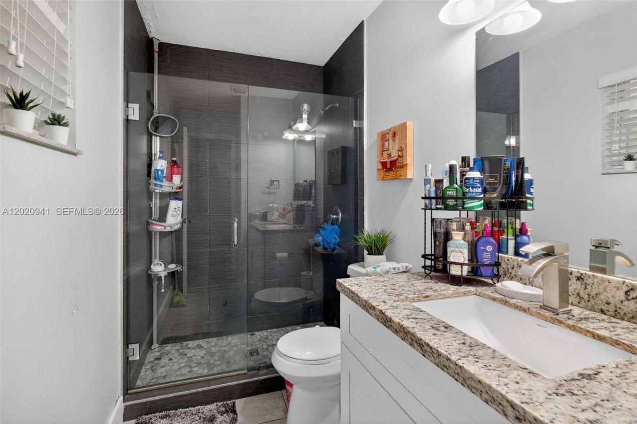 3501 SW 12th St , Miami, FL 33135 Photo