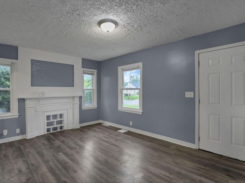588 S Waverly Street , Columbus, OH 43213 Photo 2