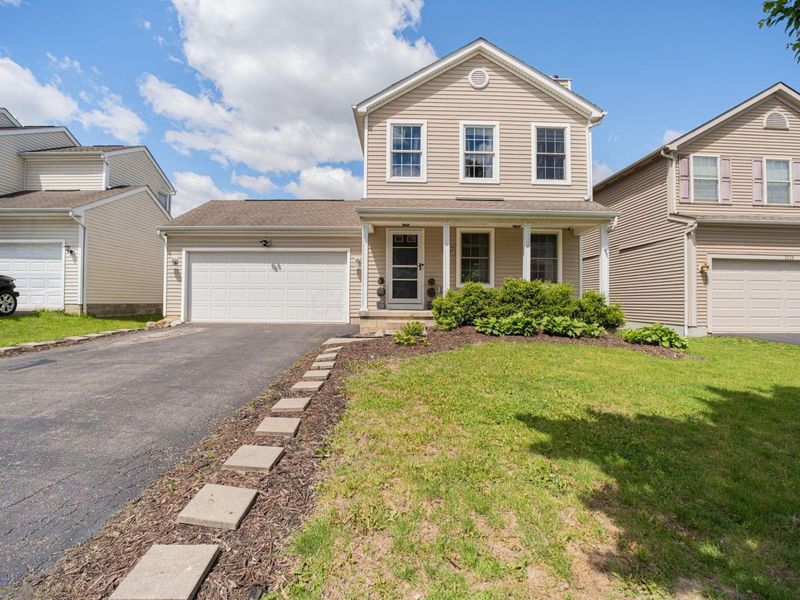 2145 Staghorn Way, Grove City, OH 43123 Photo 2