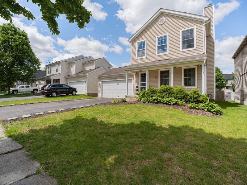 2145 Staghorn Way, Grove City, OH 43123 Photo 3