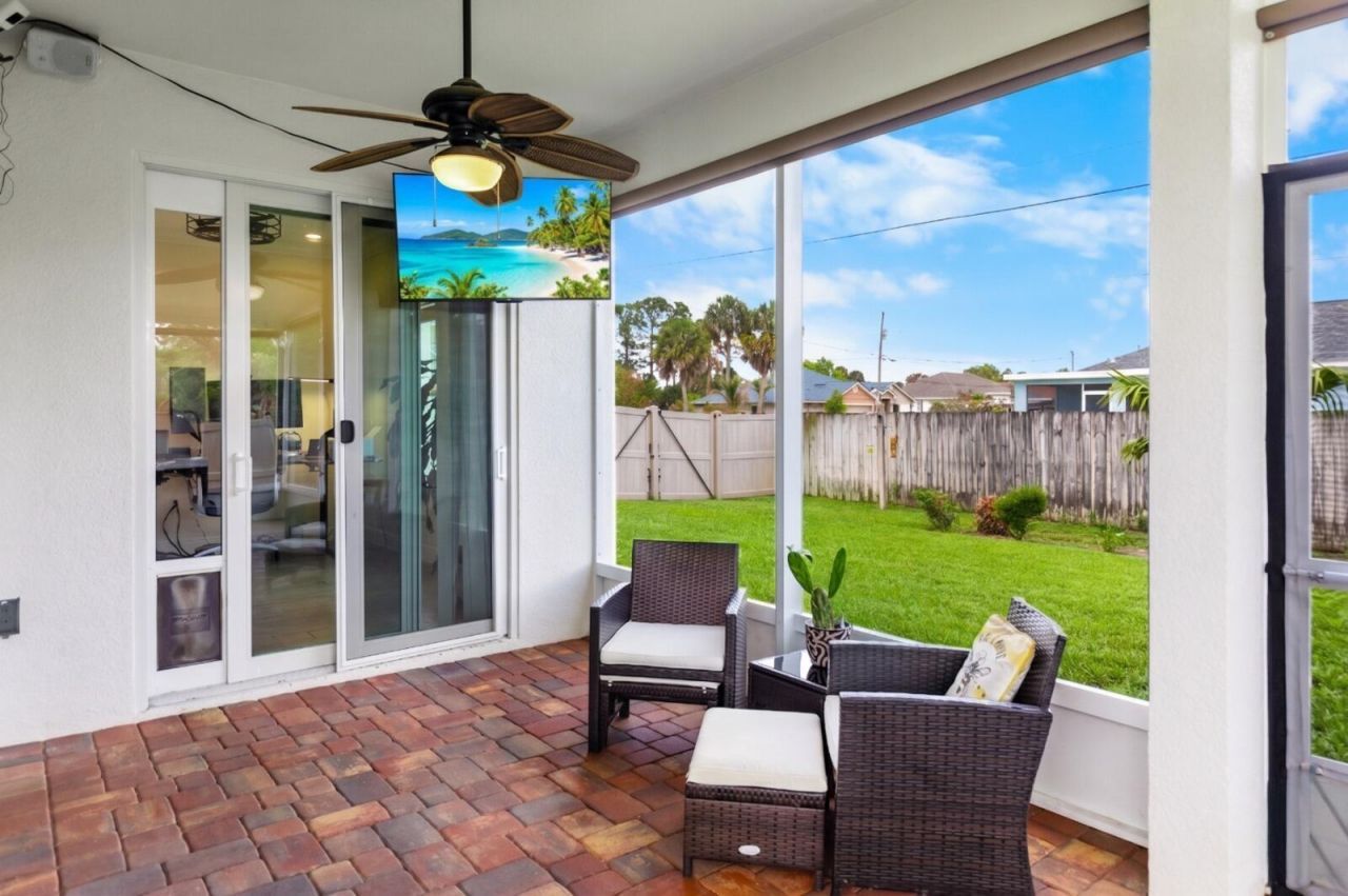 1502 SW Kosnar Avenue, Port Saint Lucie, FL 34953 Photo