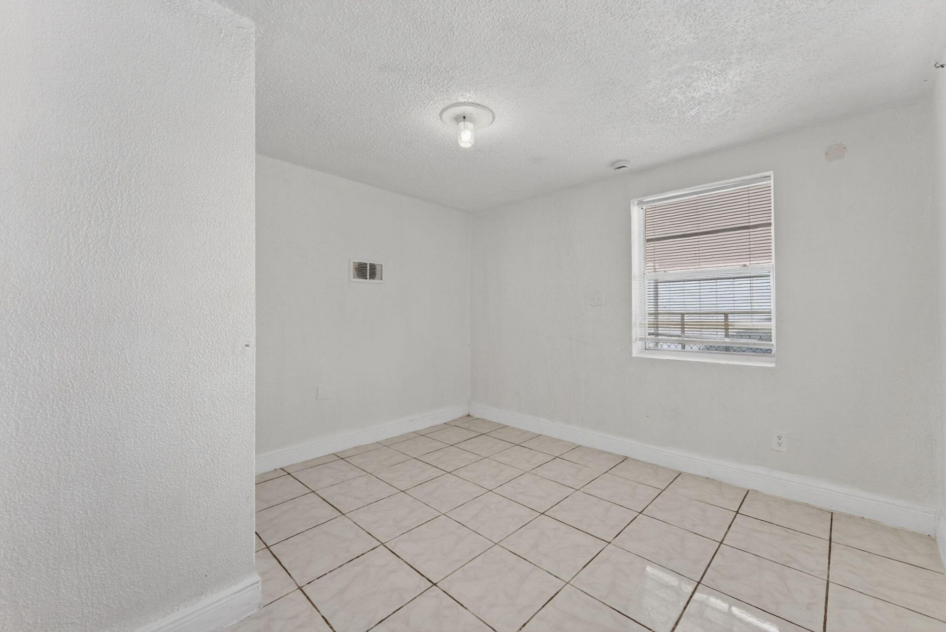 2917 NW 7th Court, Unit 2917, Fort Lauderdale, FL 33311 Photo