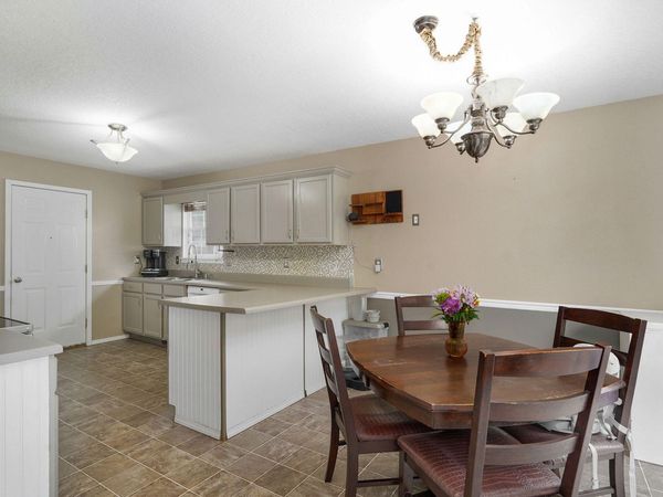 812 Timberland Circle, Mt Vernon, MO 65712
