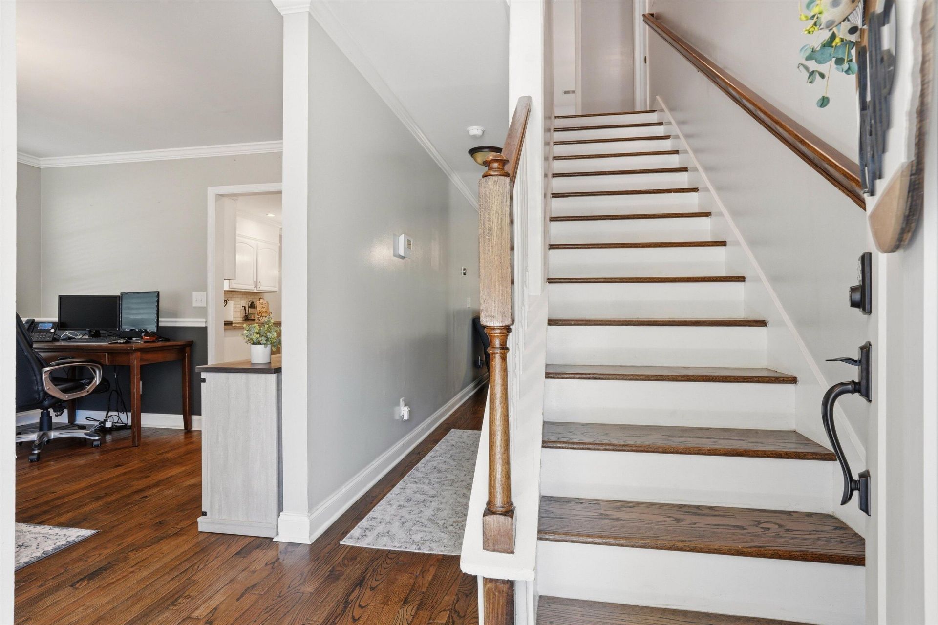 2916 Shadow Lane Photo 6