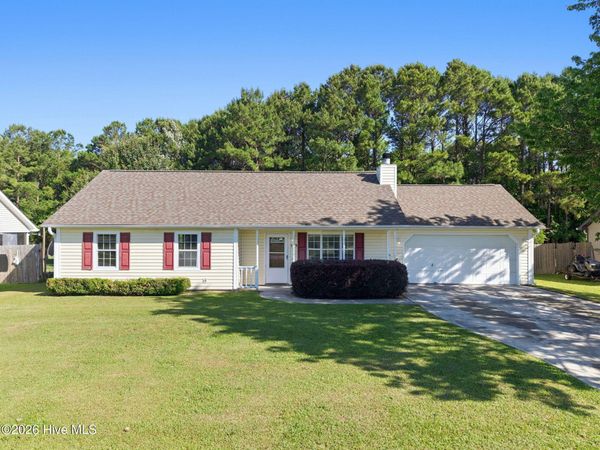 143 Glenwood Drive, Hubert, NC 28539