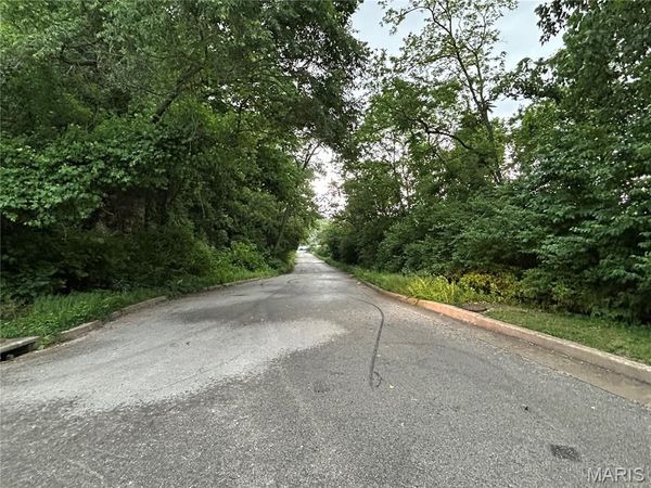 100 Grand Avenue, Alton, IL 62002