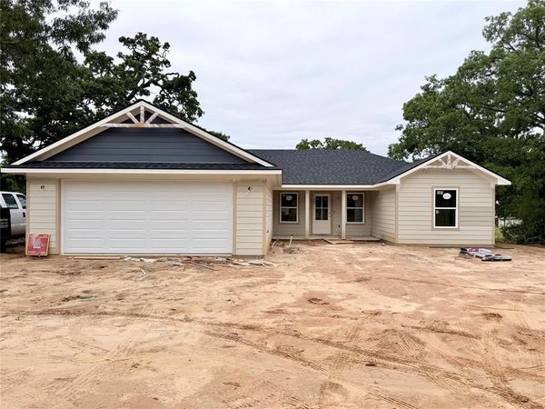 17555 CR 4108 , Lindale, TX 75771
