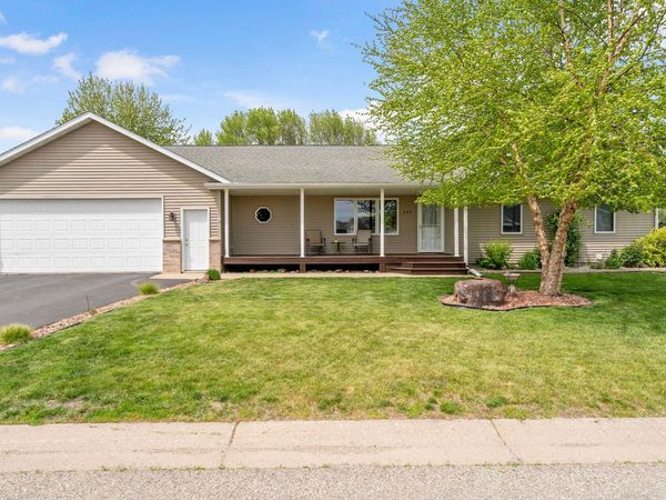 605 Turner Drive, Henderson, MN 56044
