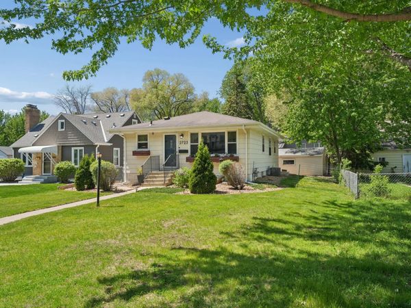 2723 Mcnair Drive N, Robbinsdale, MN 55422