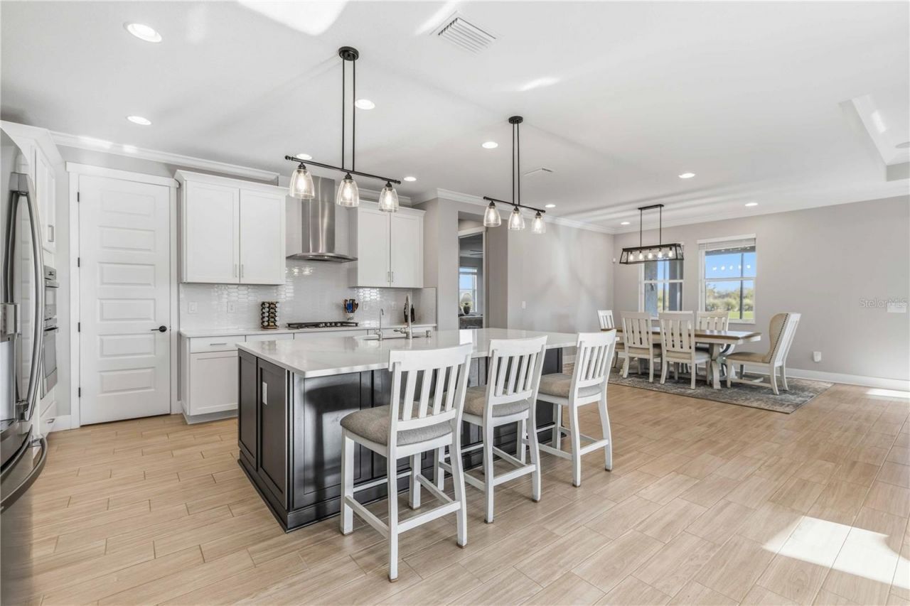 17109 Sweetwater Village Drive , Lakewood Ranch, FL 34211 Photo