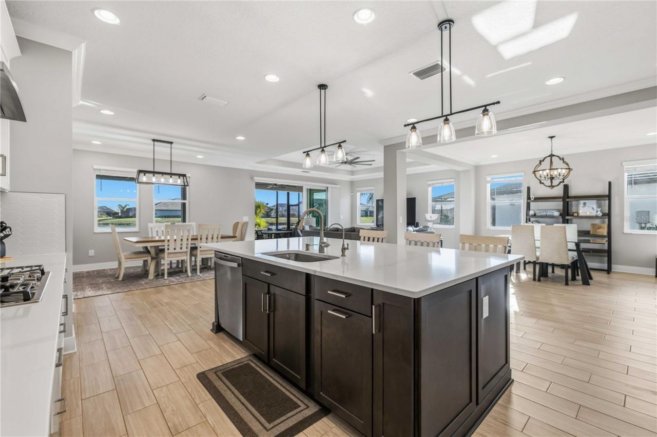 17109 Sweetwater Village Drive , Lakewood Ranch, FL 34211 Photo