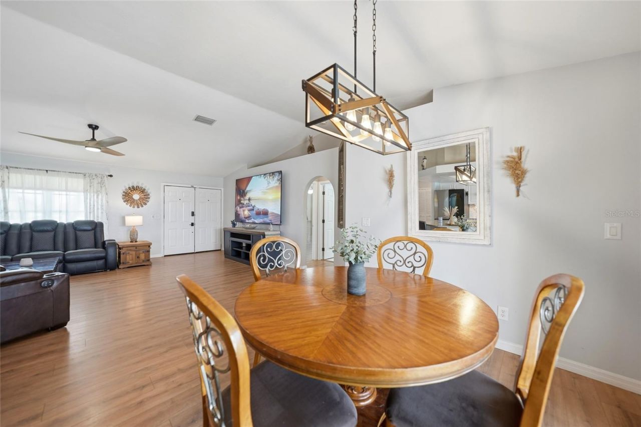 515 Gleason Parkway, Cape Coral, FL 33914 Photo