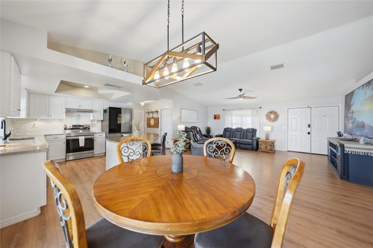 515 Gleason Parkway, Cape Coral, FL 33914 Photo