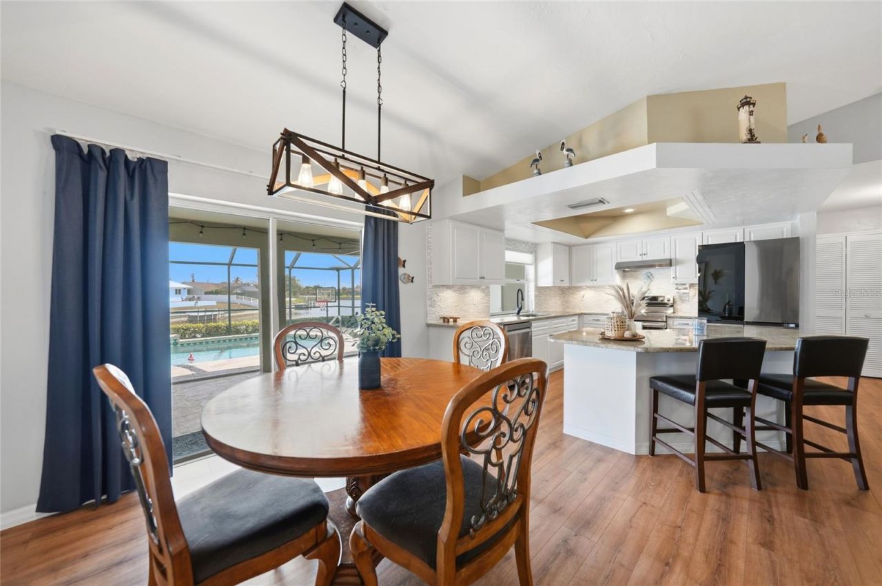 515 Gleason Parkway, Cape Coral, FL 33914 Photo
