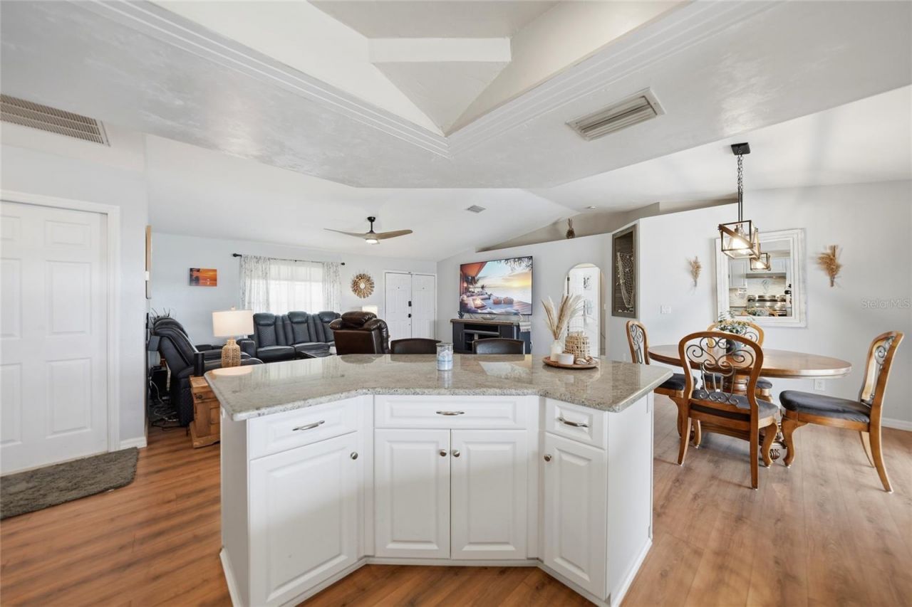515 Gleason Parkway, Cape Coral, FL 33914 Photo