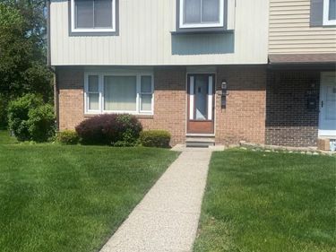 38175 Carolon Boulevard , Westland, MI 48185