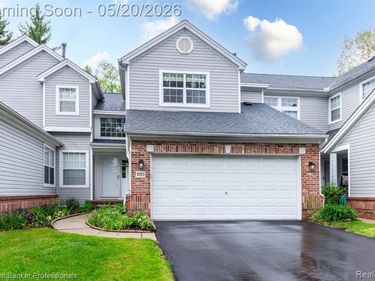 1093 Fairways Boulevard, Troy, MI 48085