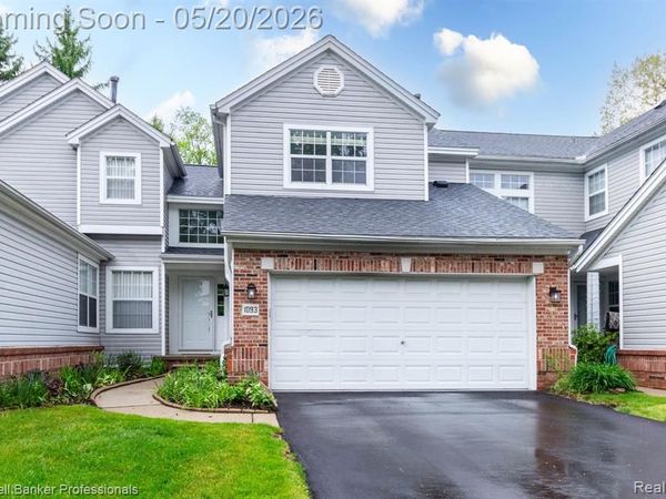 1093 Fairways Boulevard, Troy, MI 48085