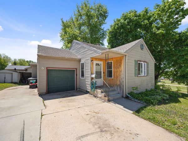 424 W Milwaukee St, Jefferson, WI 53549