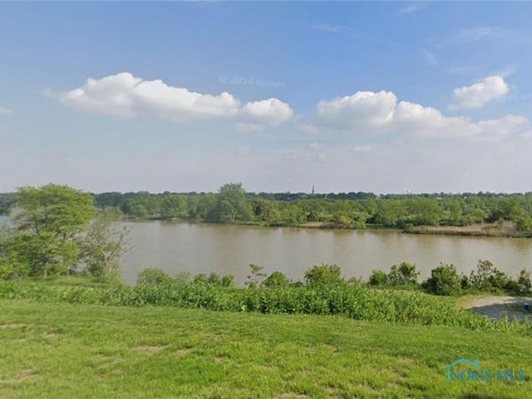 1038 River Road, Maumee, OH 43537
