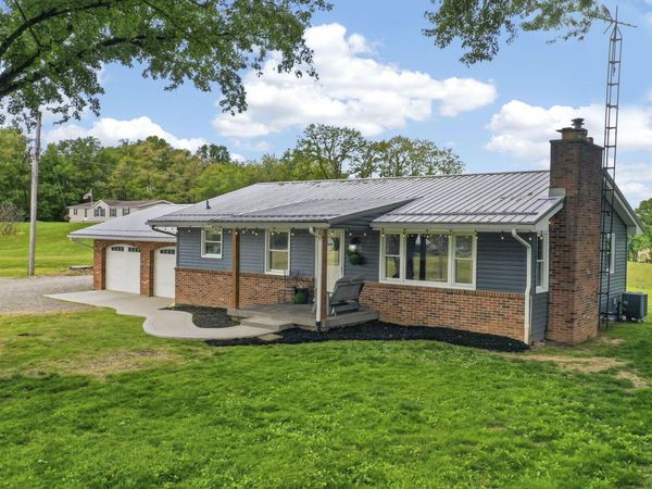 561 County Line Road NE, Bremen, OH 43107