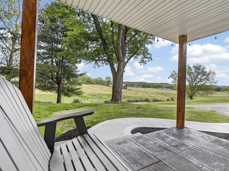 561 County Line Road NE, Bremen, OH 43107 Photo 4