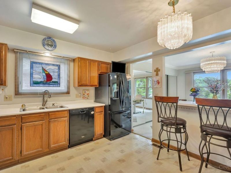 3170 Lakepointe Court, Unit 34, Cincinnati, OH 45248 Photo 17