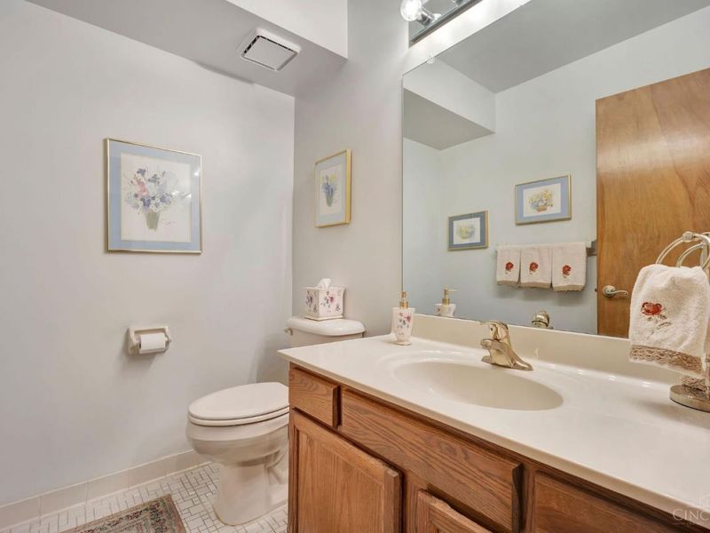 3170 Lakepointe Court, Unit 34, Cincinnati, OH 45248 Photo 20