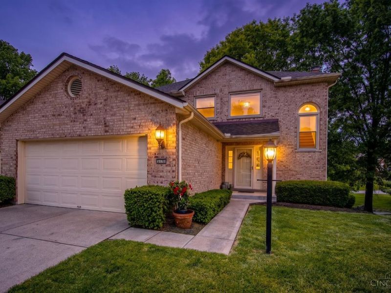 3170 Lakepointe Court, Unit 34, Cincinnati, OH 45248 Photo 3