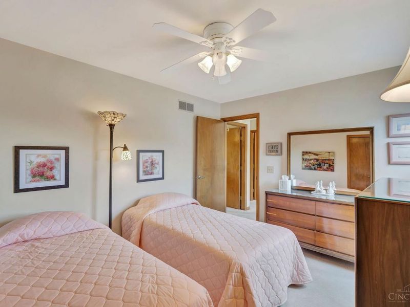 3170 Lakepointe Court, Unit 34, Cincinnati, OH 45248 Photo 33