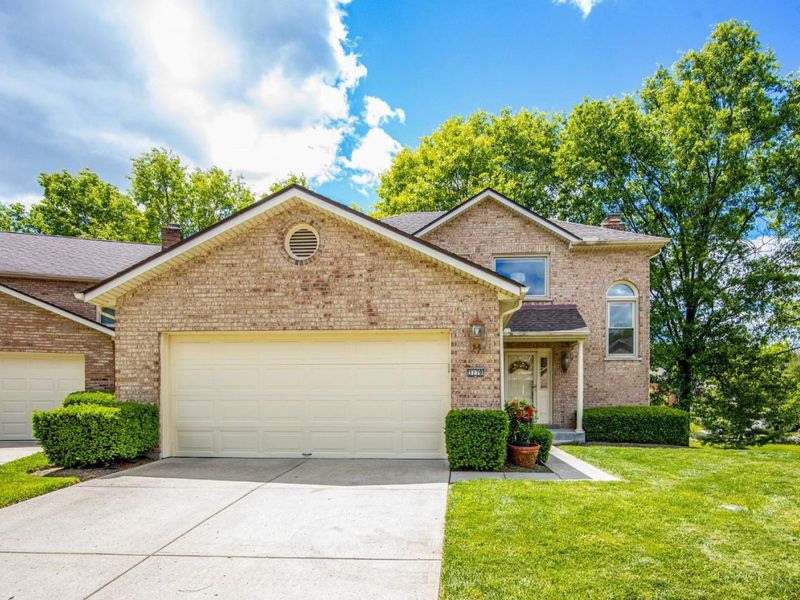 3170 Lakepointe Court, Unit 34, Cincinnati, OH 45248 Photo 4