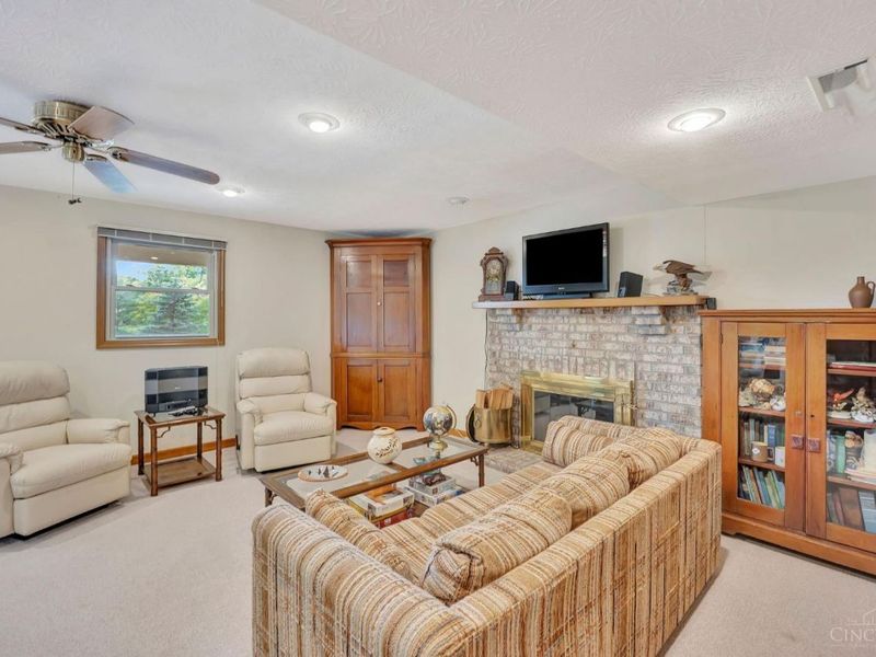 3170 Lakepointe Court, Unit 34, Cincinnati, OH 45248 Photo 41