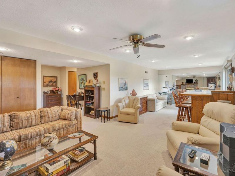 3170 Lakepointe Court, Unit 34, Cincinnati, OH 45248 Photo 45