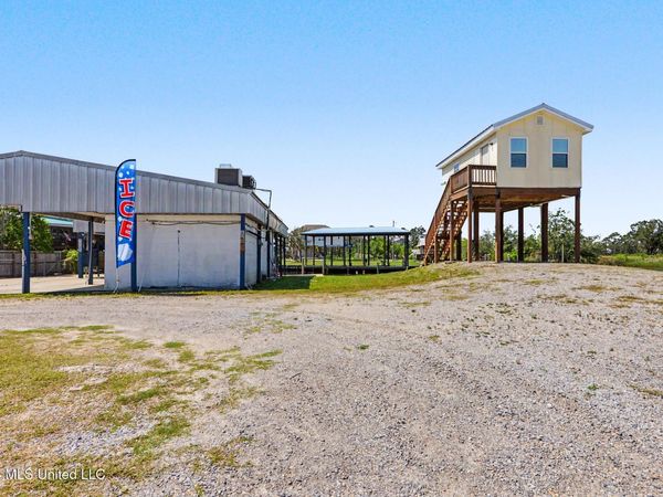 5010 Hawaii Street, Bay Saint Louis, MS 39520