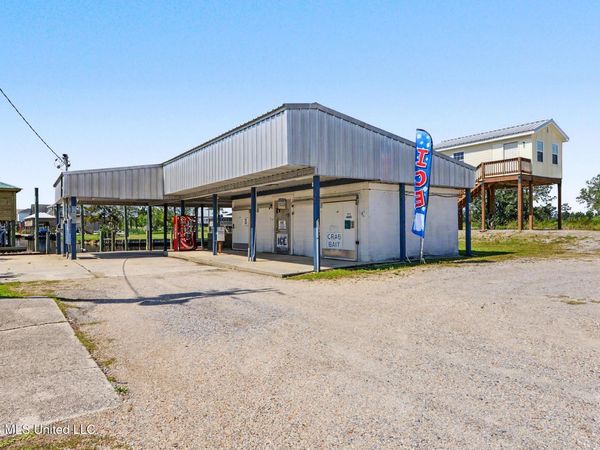 5010 Hawaii Street, Bay Saint Louis, MS 39520