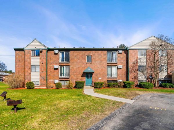 132 English Village Road, Unit 304, Manchester, NH 03102